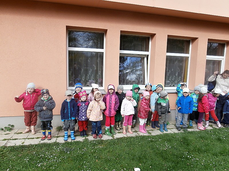 Policejní psovod a pyrotechnik