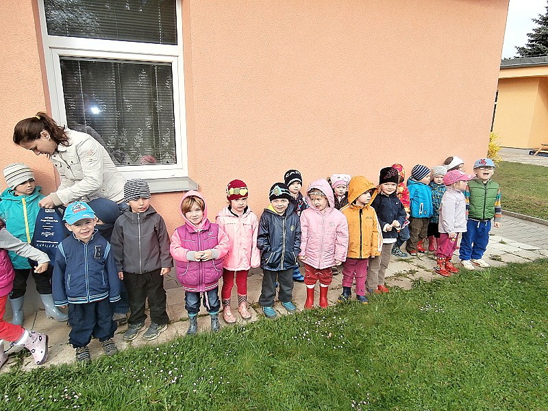 Policejní psovod a pyrotechnik